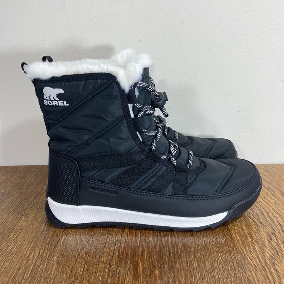Sorel Shoes - NWT Sorel Whitney ll Waterproof Insulated Short Lace Boot Womens Size 6